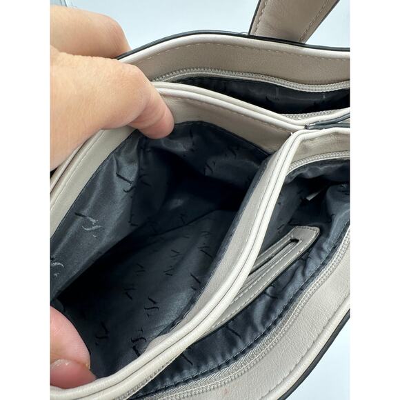 Vera Wang Simply Vera Floral Handbag - Picture 4 of 10